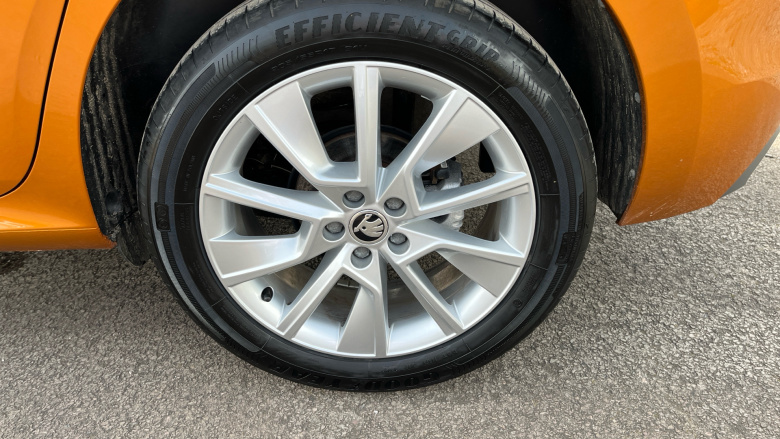 Skoda Kamiq 1.5 TSI SE 5dr DSG Petrol Hatchback